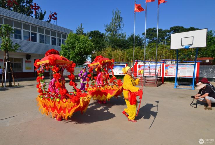 双铺社区里的群众文化活动 凝聚邻里情，乐享新生活