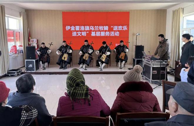 伊金霍洛旗 同心掬得满庭芳 石榴花开别样红——群众文化活动绘就民族团结新画卷